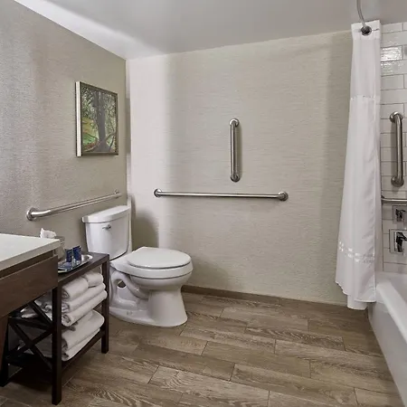 Grand Hotel Golf Resort & Spa, Autograph Collection Point Clear Room photo